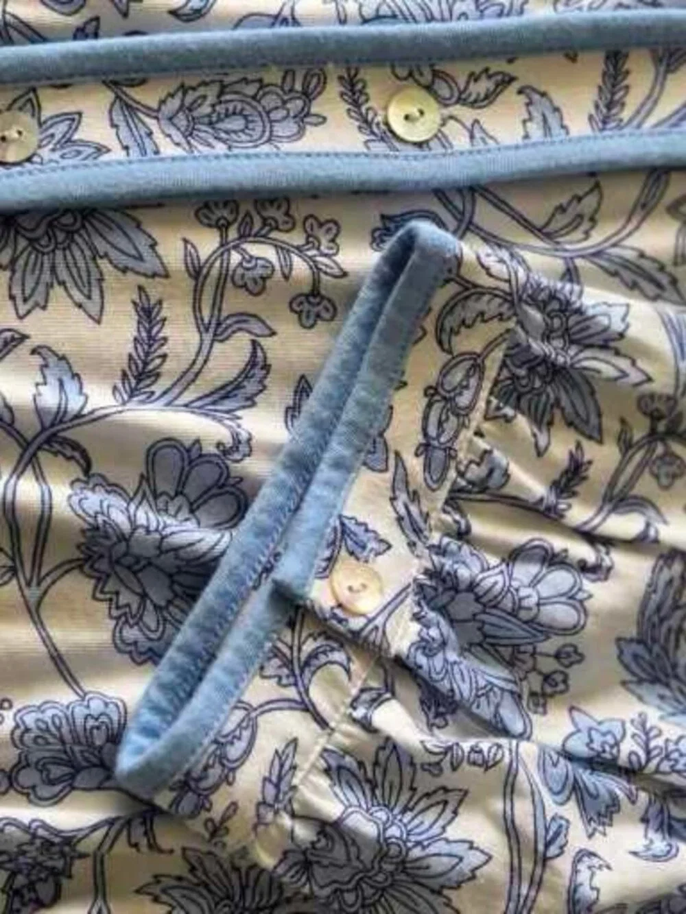 J Jill White and Blue Knit Shirt with Contrast Trim - Sz XL